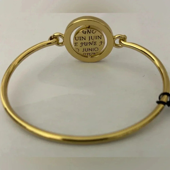 Carolee Gold Tone Pearl - June birthstone 8" bangle reversible bracelet - Picture 2 of 5